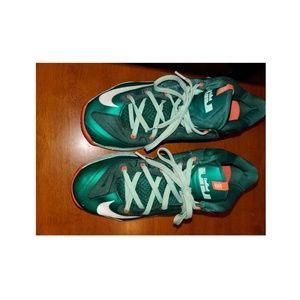 Nike Lebron XI 11 Low Mystic Green